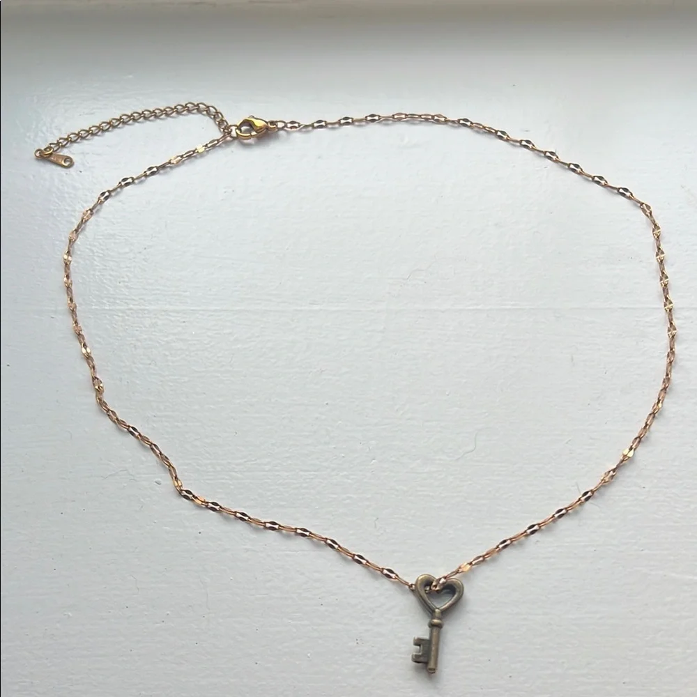 Gold Key Pendant‎ Necklace